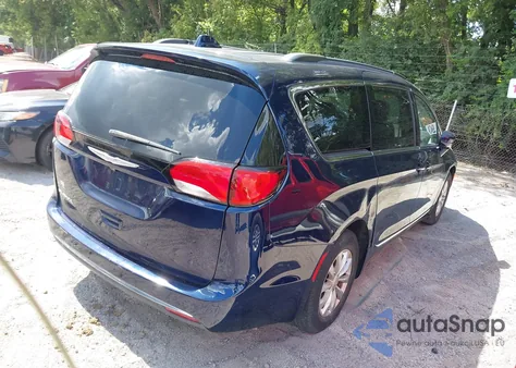 2017 Chrysler Pacifica Touring-L from USA, damaged, VIN 2C4RC1BG8HR703183